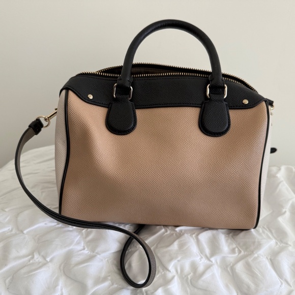 Coach Handbag - Picture 2 of 7